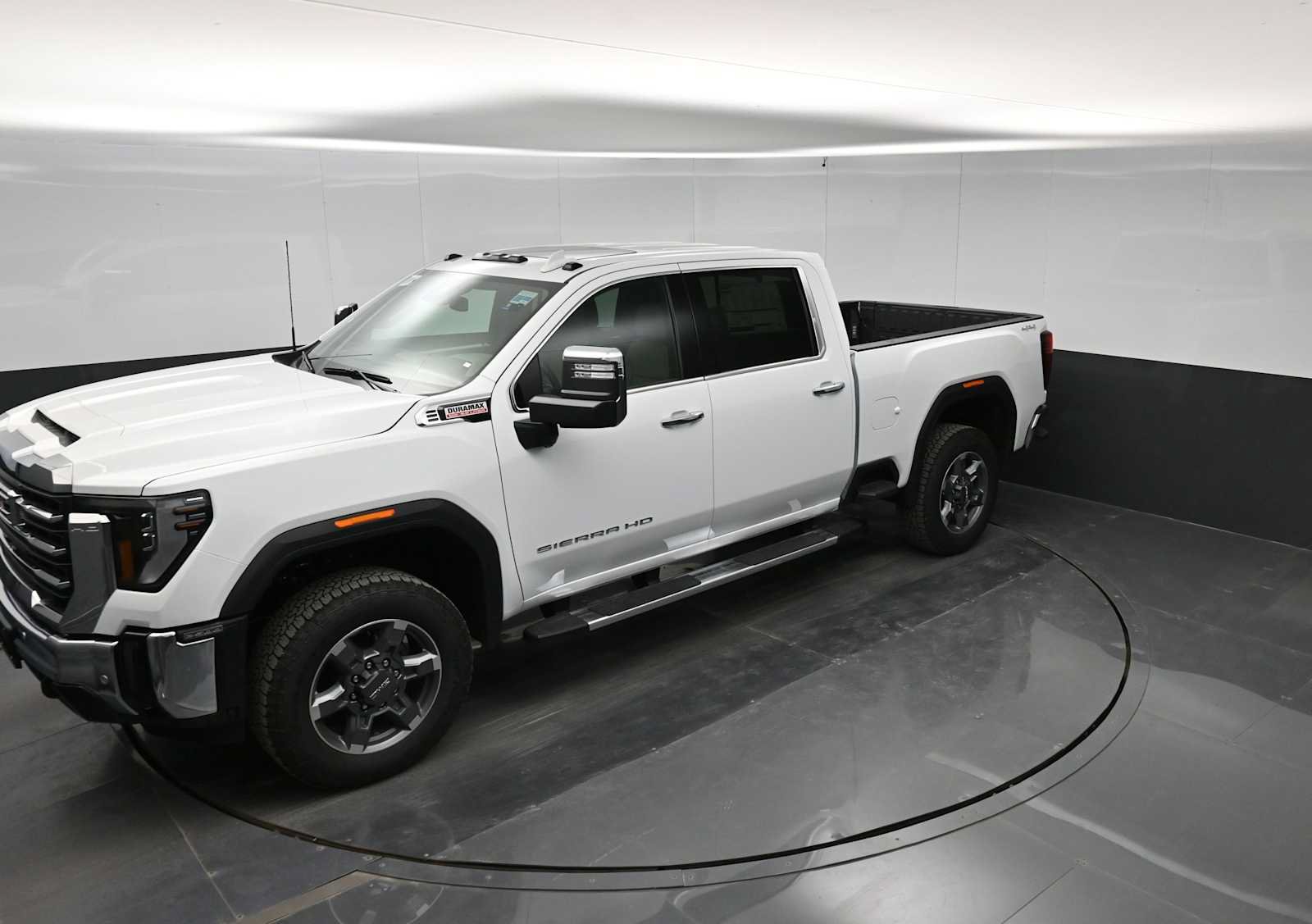 New 2026 GMC Sierra 2500 SLT w/ SLT Premium Package AWD/4WD image 28
