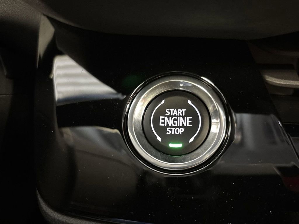 New 2025 Buick Envision Sport Touring image 21