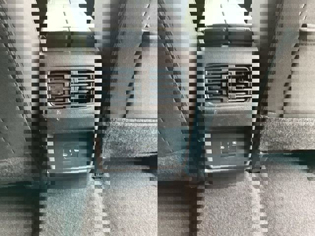 Used 2025 Nissan Rogue SV image 12