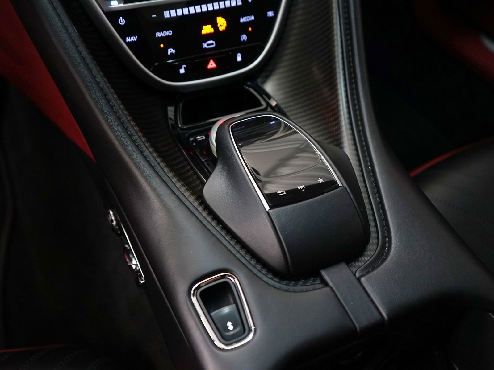 Used 2018 Aston Martin DB11 V12 image 21