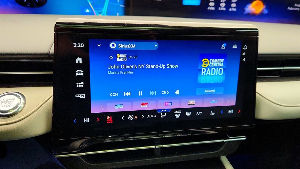 Used 2025 Lincoln Nautilus Reserve image 19