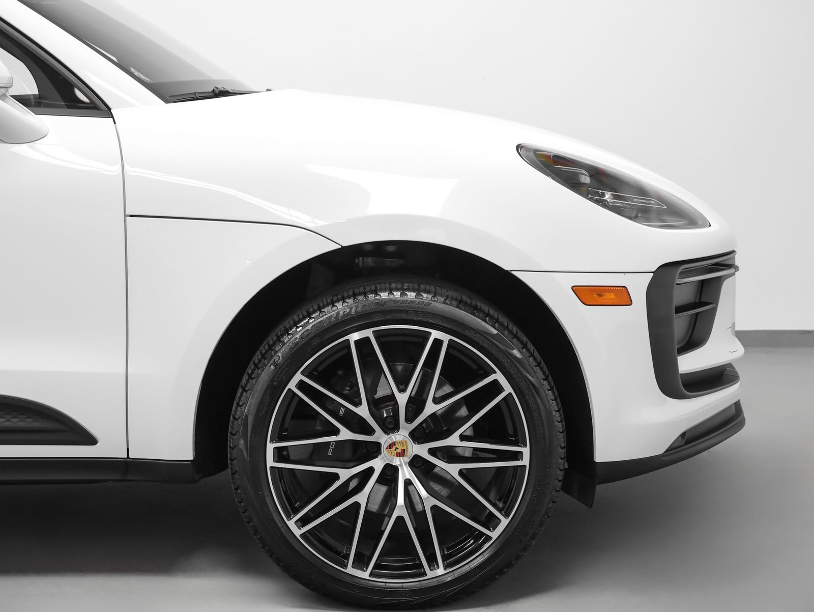 Certified 2026 Porsche Macan image 15