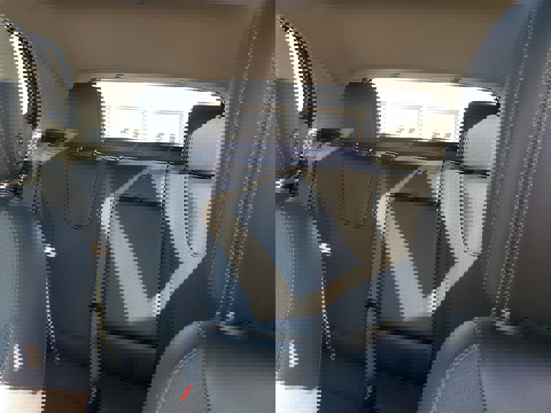 Used 2020 Buick Encore GX Select w/ Experience Buick Package image 28