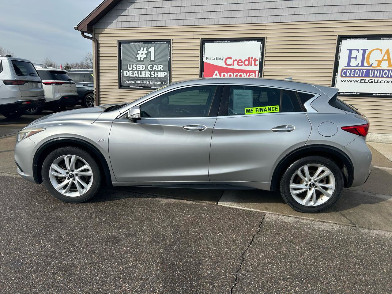 Used 2018 INFINITI QX30 image 8