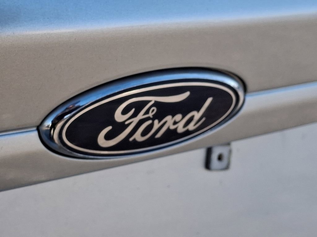 Used 2017 Ford Fiesta SE image 29