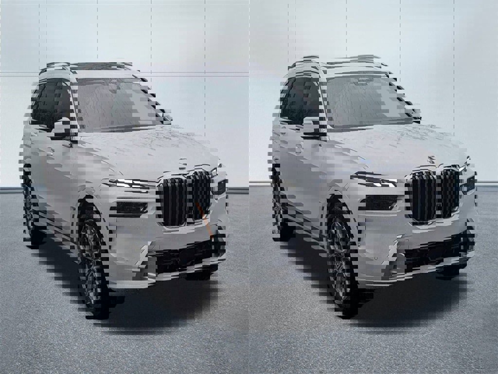 New 2025 BMW X7 xDrive40i w/ Premium Package