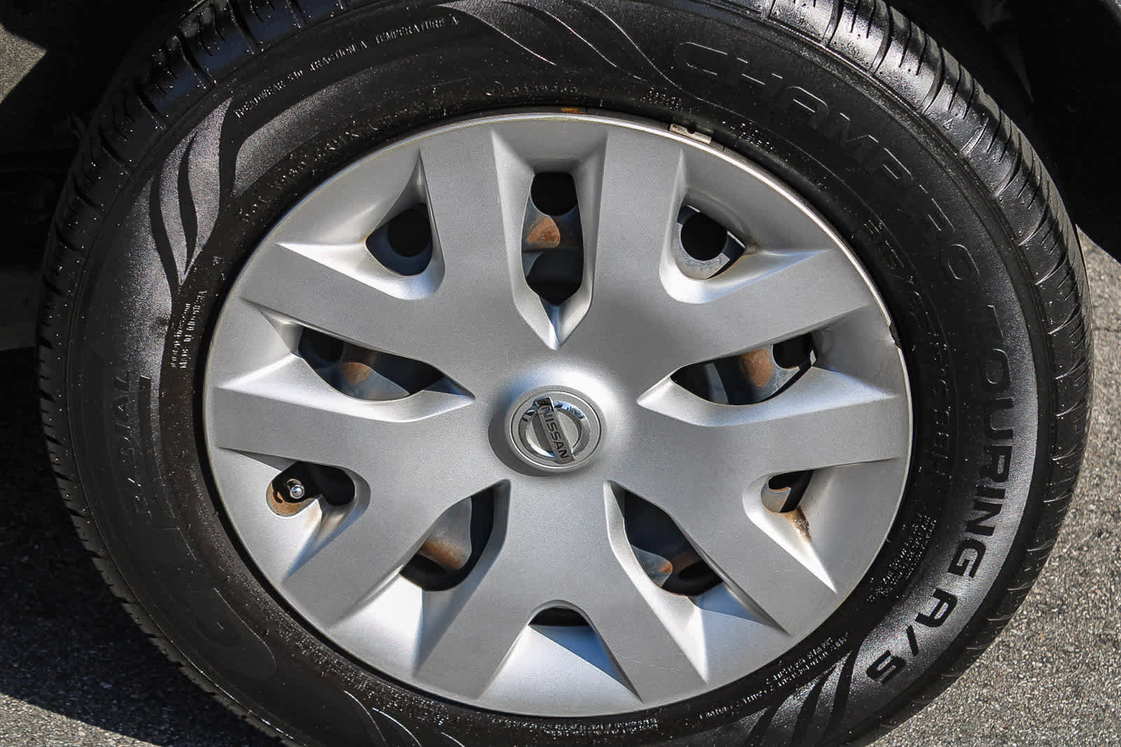 Used 2018 Nissan Rogue Sport S FWD image 11