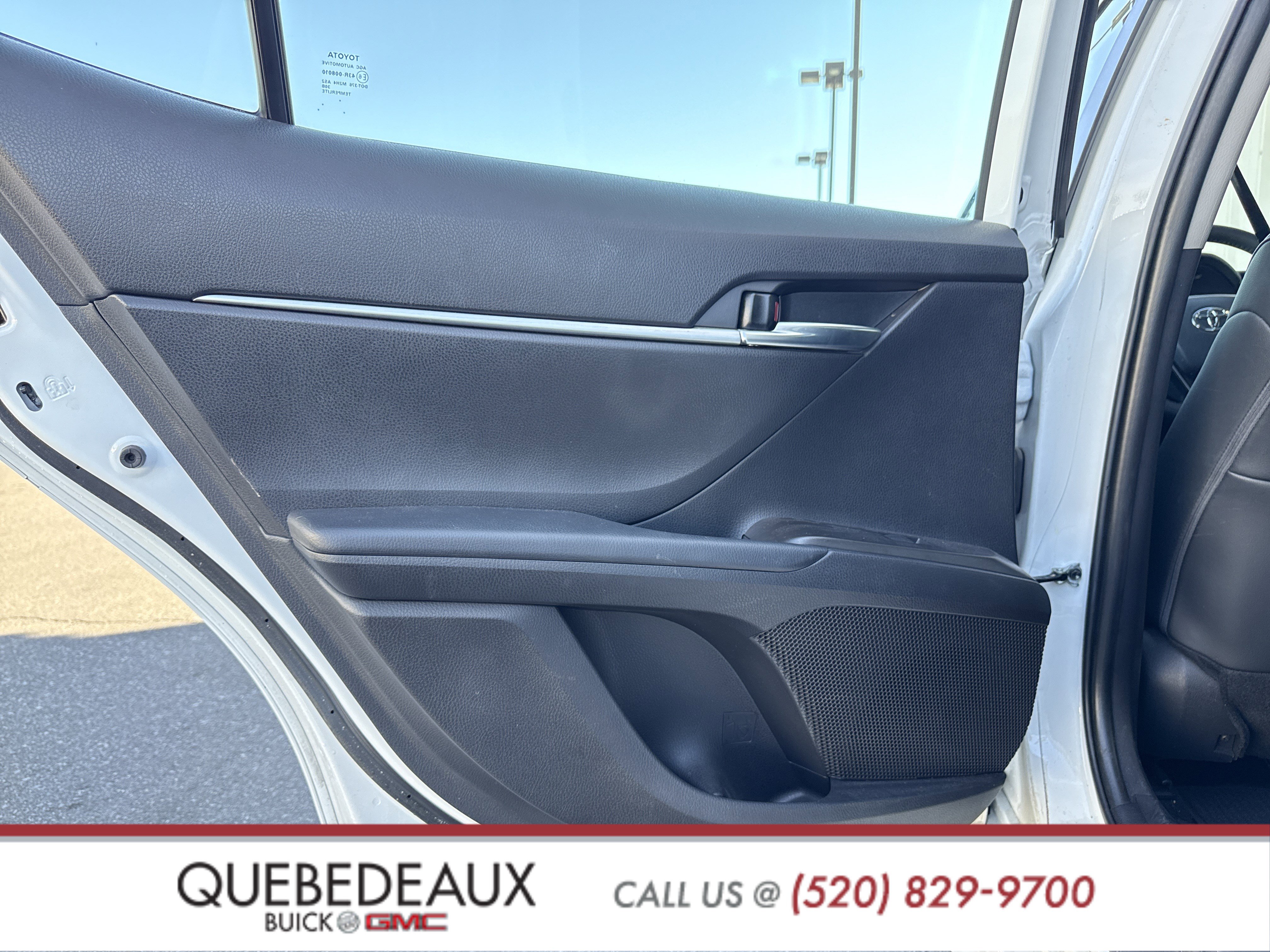 Used 2023 Toyota Camry SE image 19