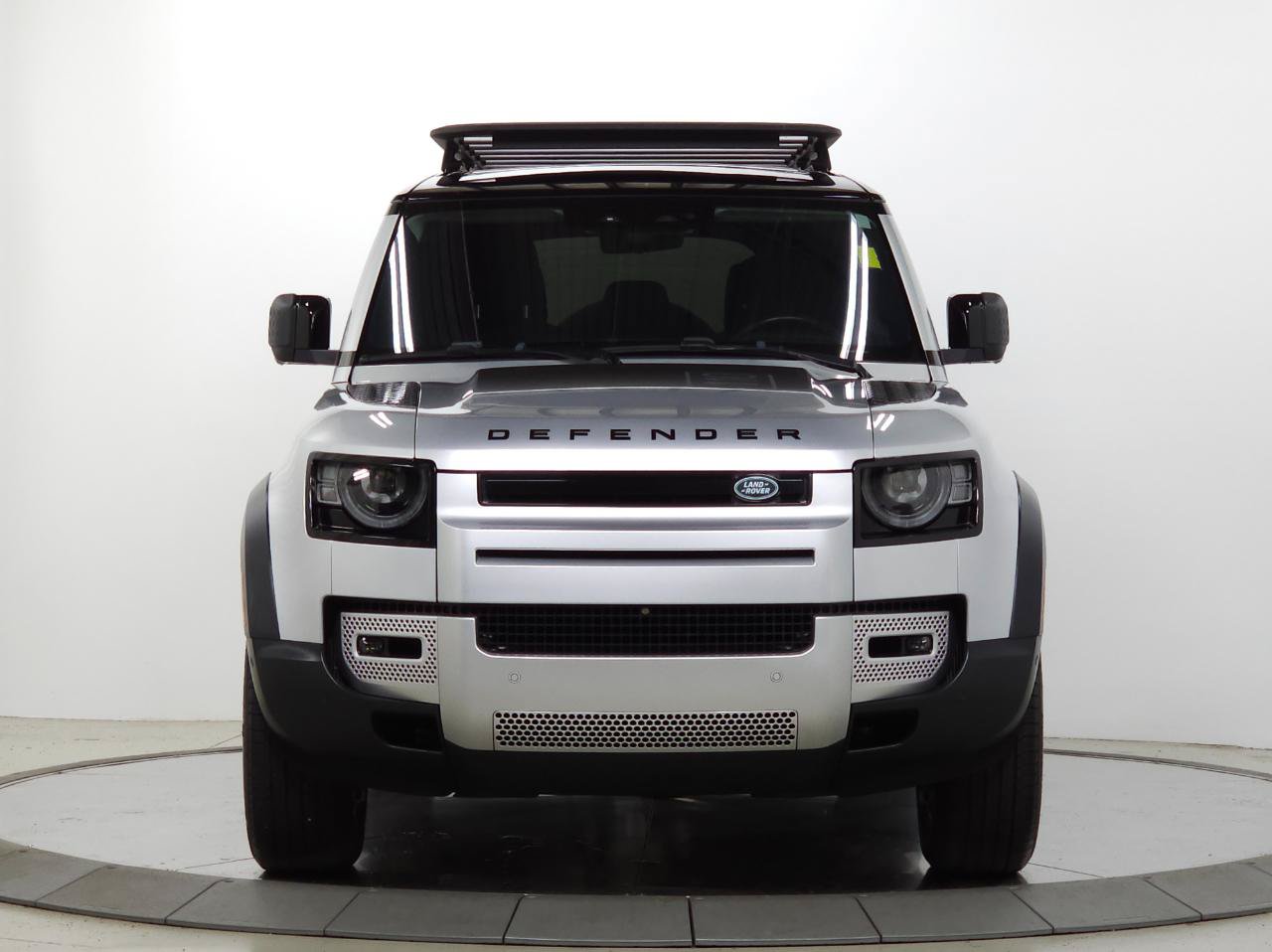 Used 2020 Land Rover Defender 110 First Edition AWD/4WD image 12
