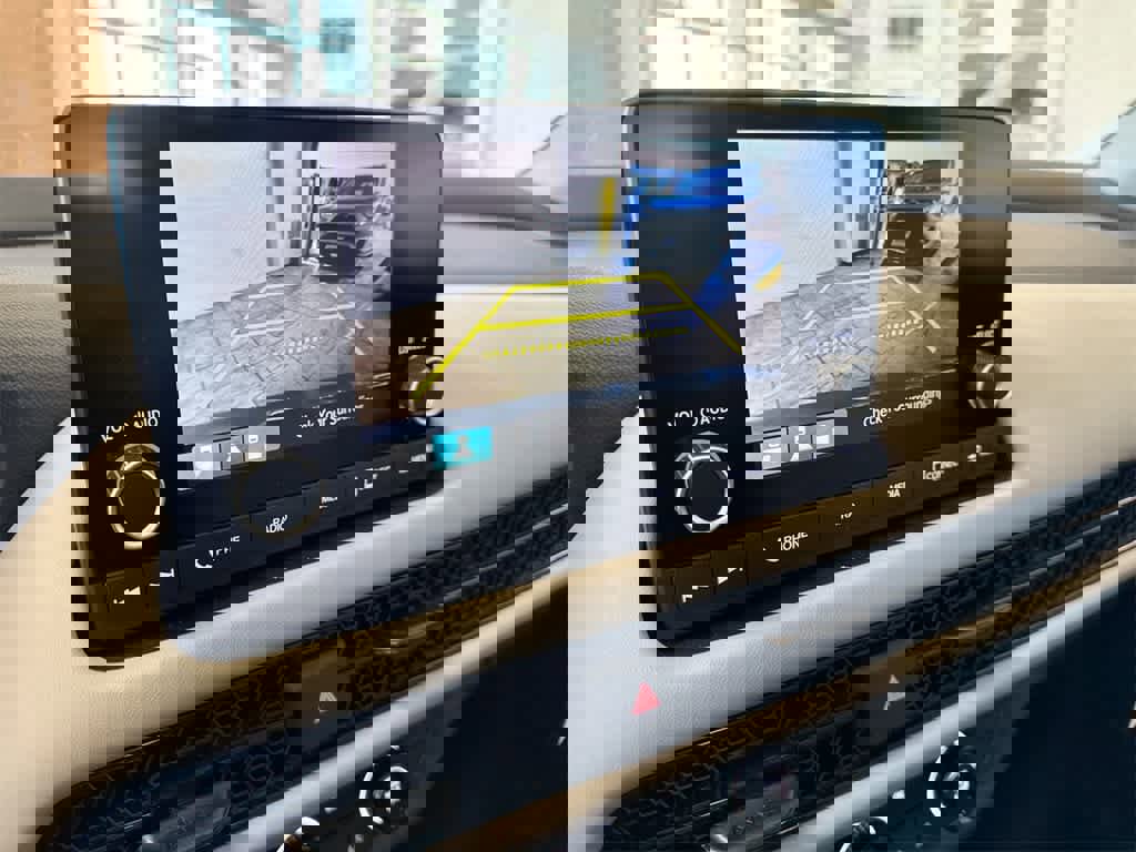 Certified 2025 Honda HR-V LX image 28