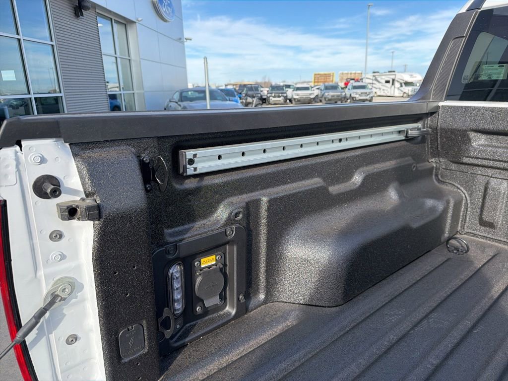 New 2026 Ford Maverick Lariat image 8