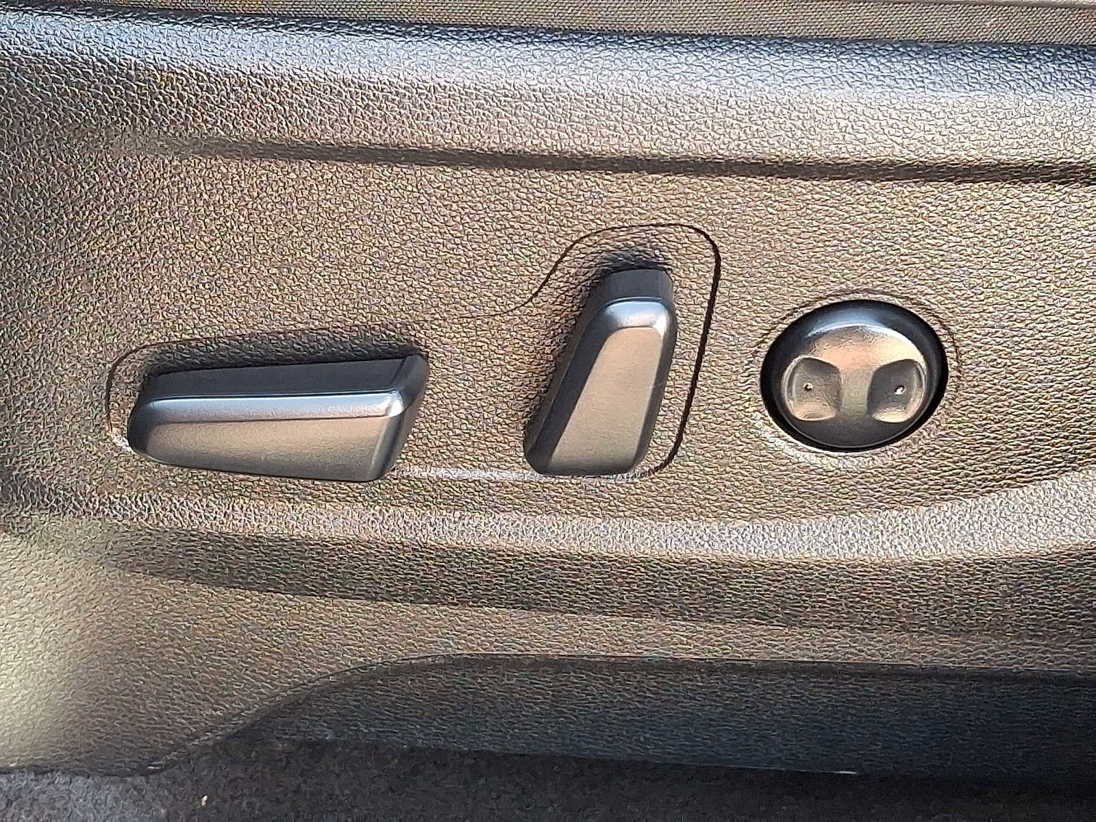 Used 2023 Kia Telluride S image 29