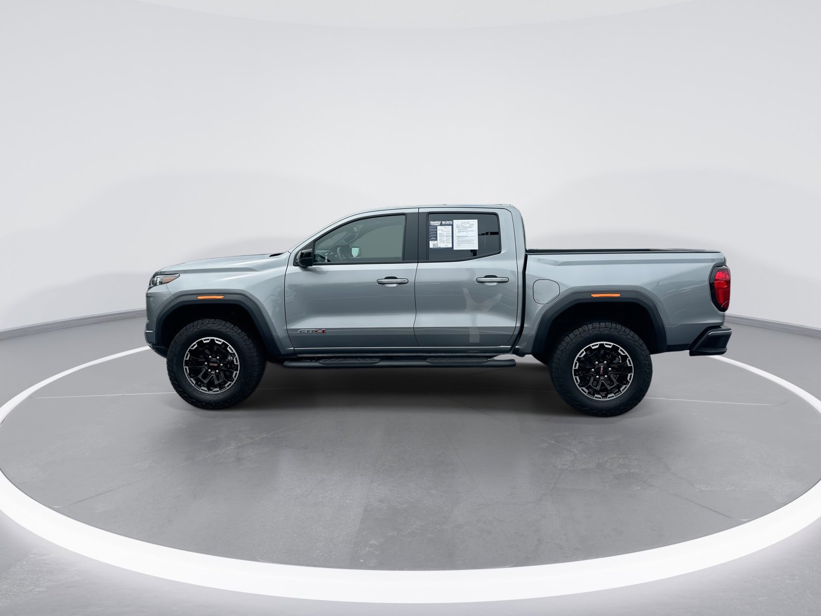 Used 2026 GMC Canyon AT4 w/ Technology Plus Package AWD/4WD image 6