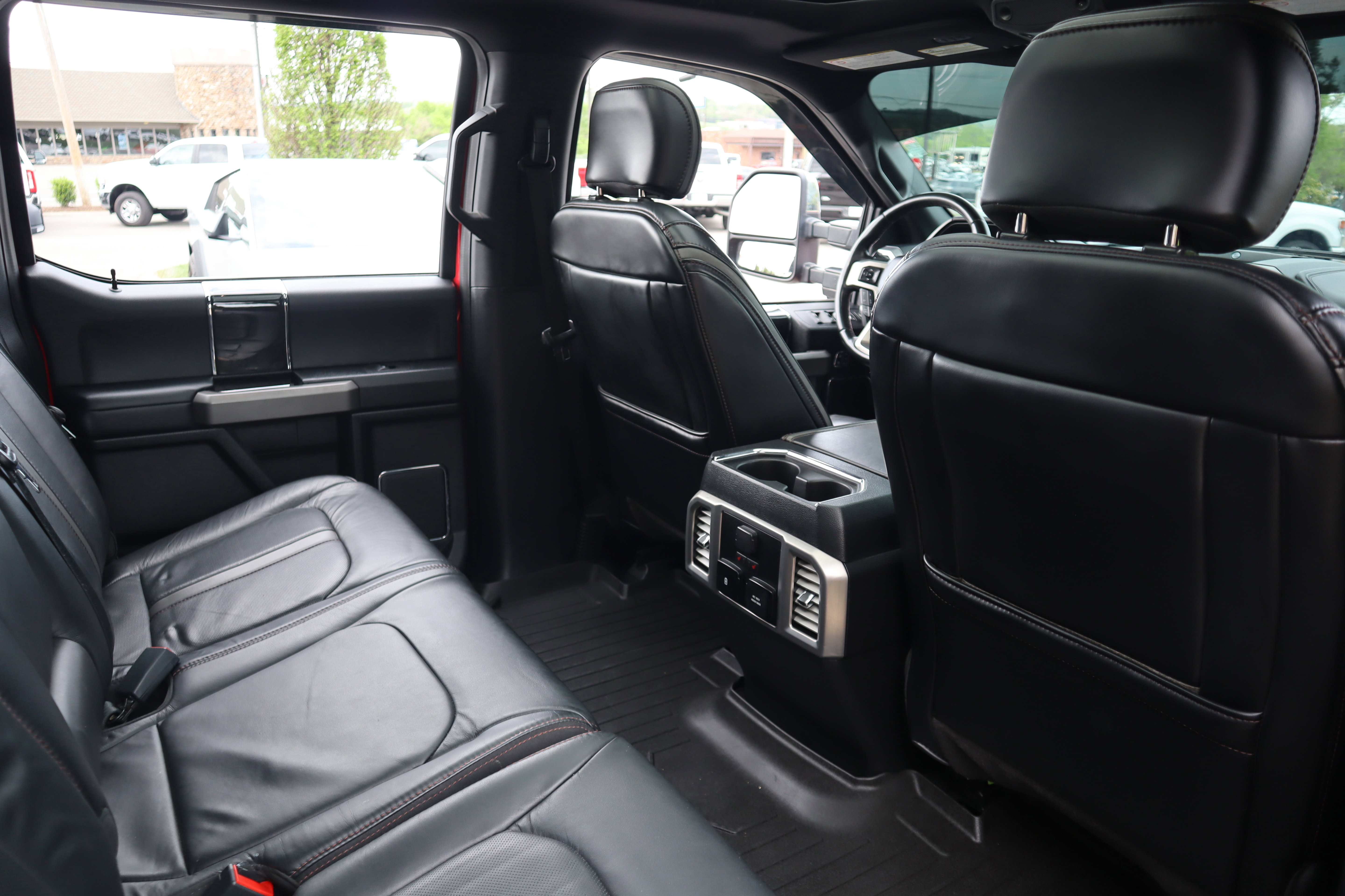 Used 2020 Ford F350 Platinum image 38