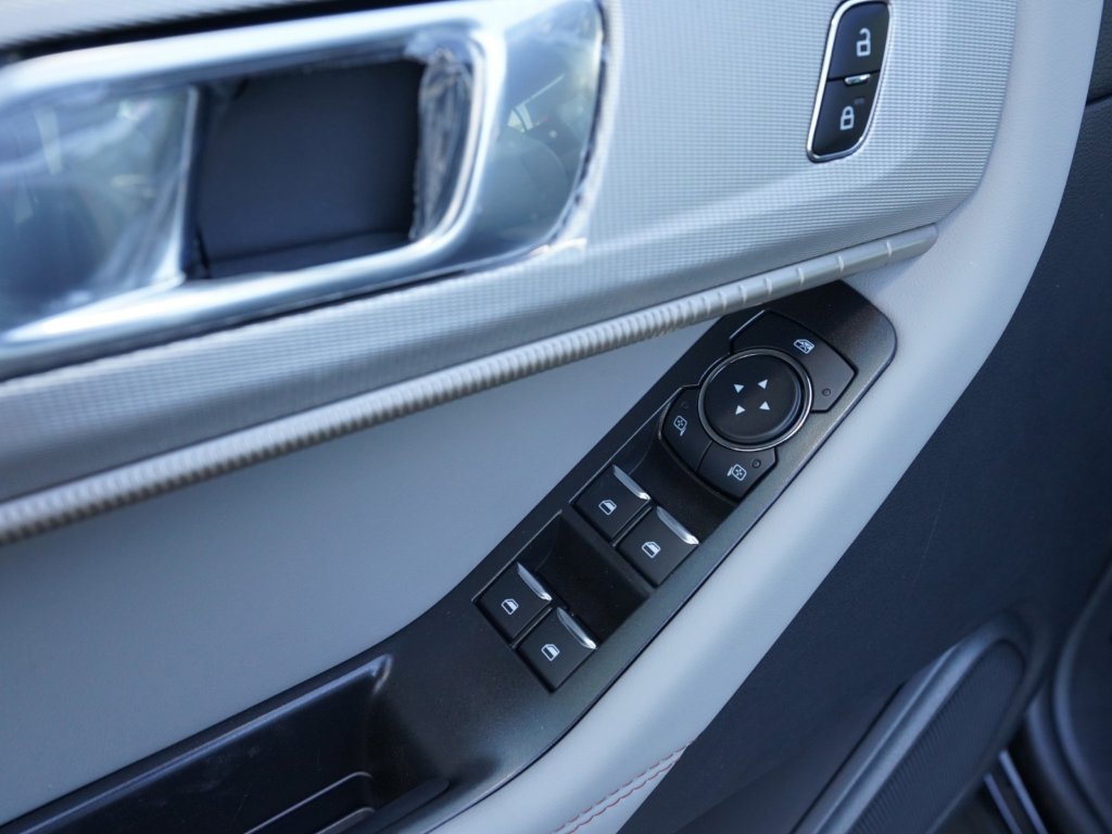 New 2026 Ford Explorer Active w/ Active Comfort Package AWD/4WD image 17