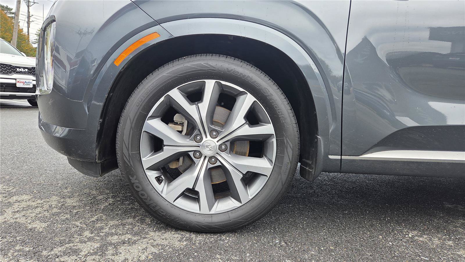 Used 2022 Hyundai Palisade Limited w/ Winter Package AWD/4WD image 11