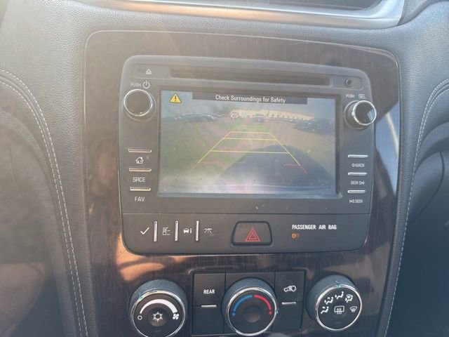 Used 2017 Chevrolet Traverse LT w/ Style and Technology Package image 23