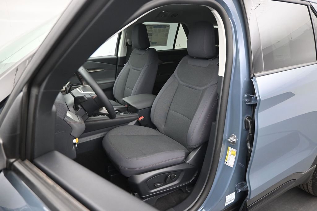 New 2026 Ford Explorer Active RWD image 8