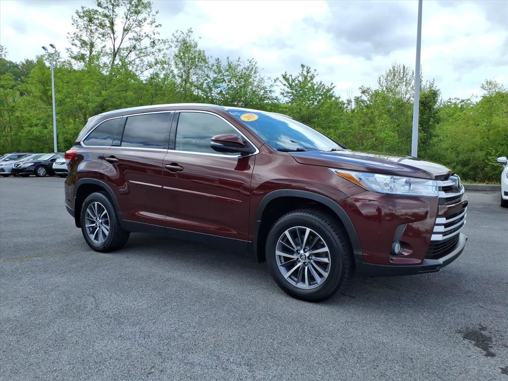 Used 2019 Toyota Highlander XLE AWD/4WD image 15