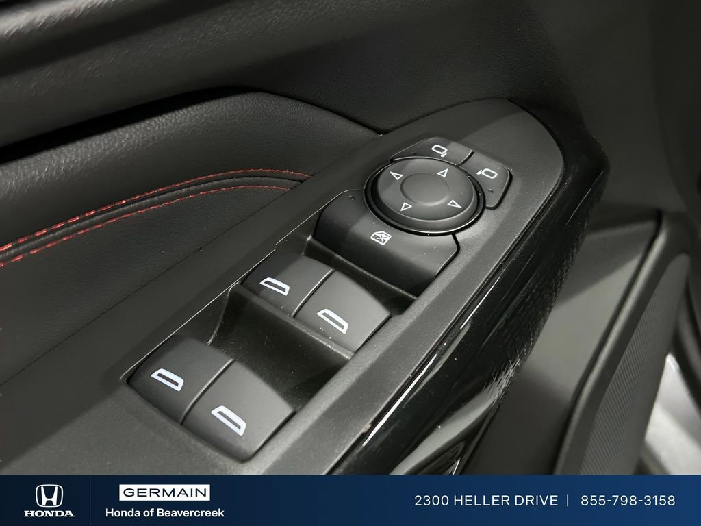 Used 2025 Chevrolet Trax RS w/ Sunroof Package FWD image 16