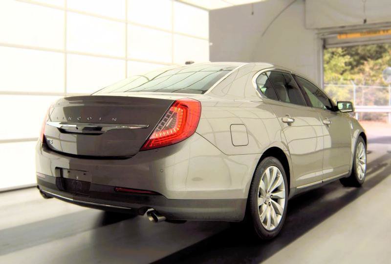 Used 2015 Lincoln MKS w/ Equipment Group 101A FWD image 3