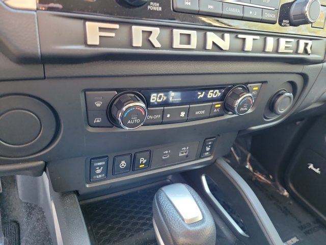 Used 2025 Nissan Frontier SV w/ SV Convenience Package RWD image 29