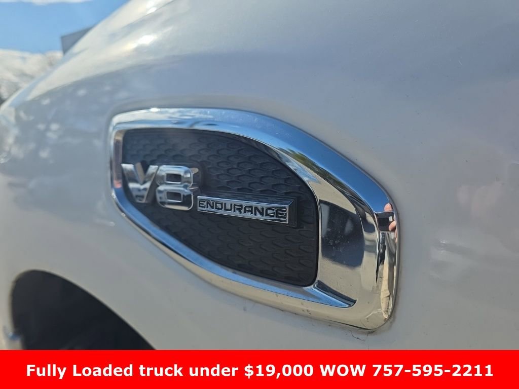 Used 2017 Nissan Titan SL w/ Off-Road Package image 9