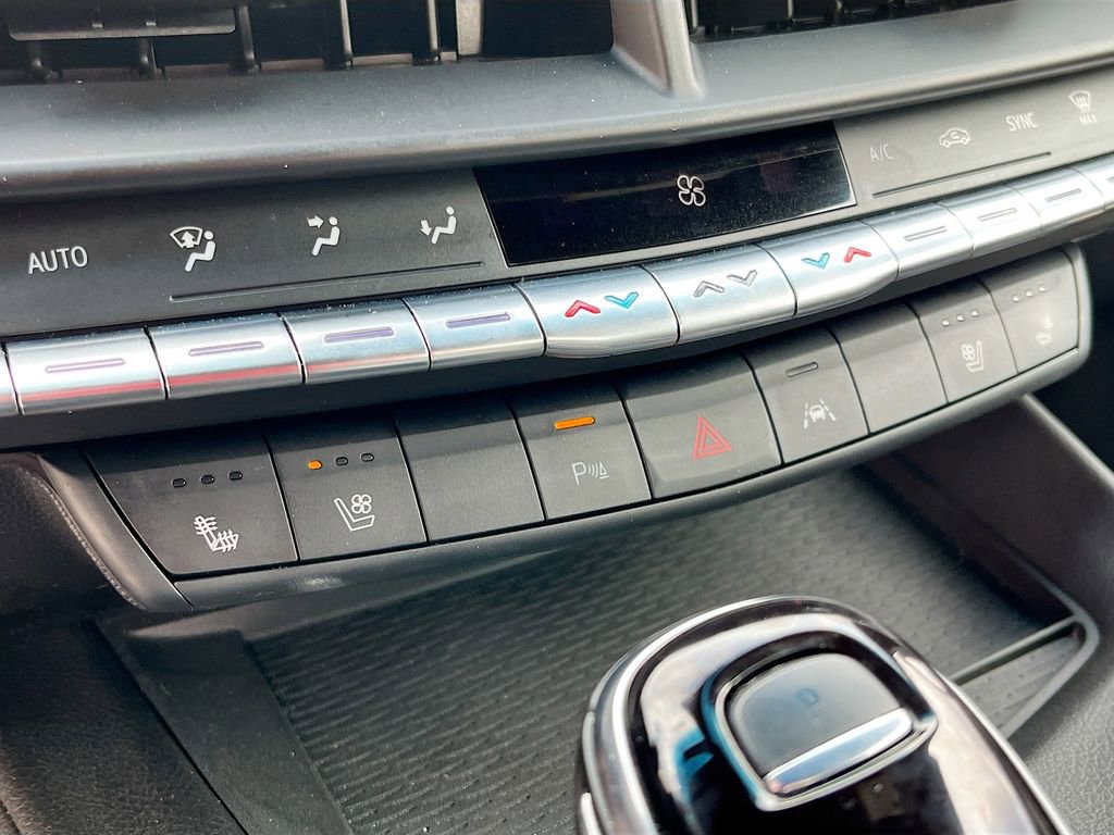 Used 2022 Cadillac CT4 V w/ Navigation Package image 21