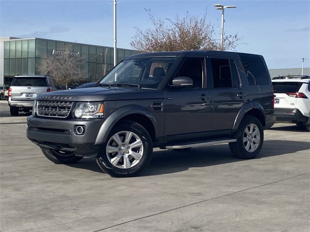 Used 2016 Land Rover LR4 HSE Silver Edition image 2