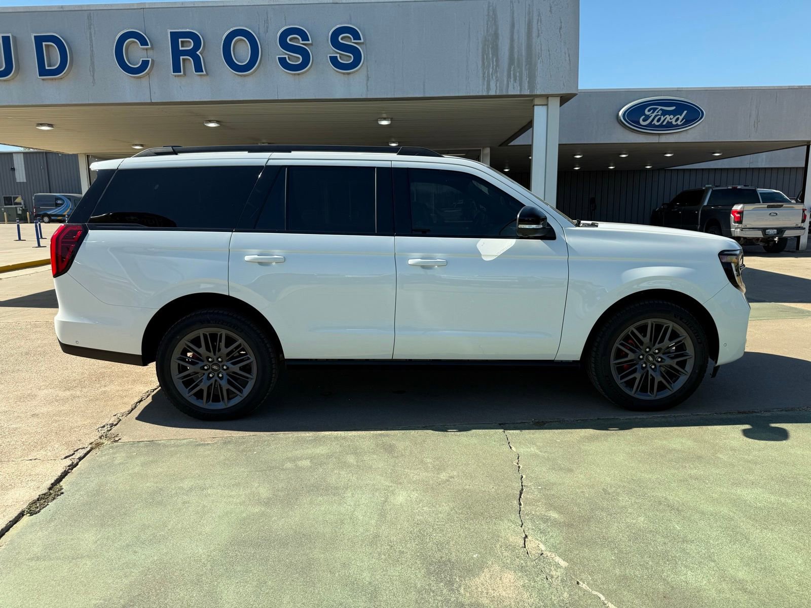 New 2025 Ford Expedition Platinum w/ Stealth Performance Package image 2