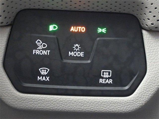 Used 2024 Volkswagen Atlas SE image 33