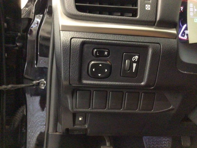 Used 2014 Lexus CT 200h FWD image 17
