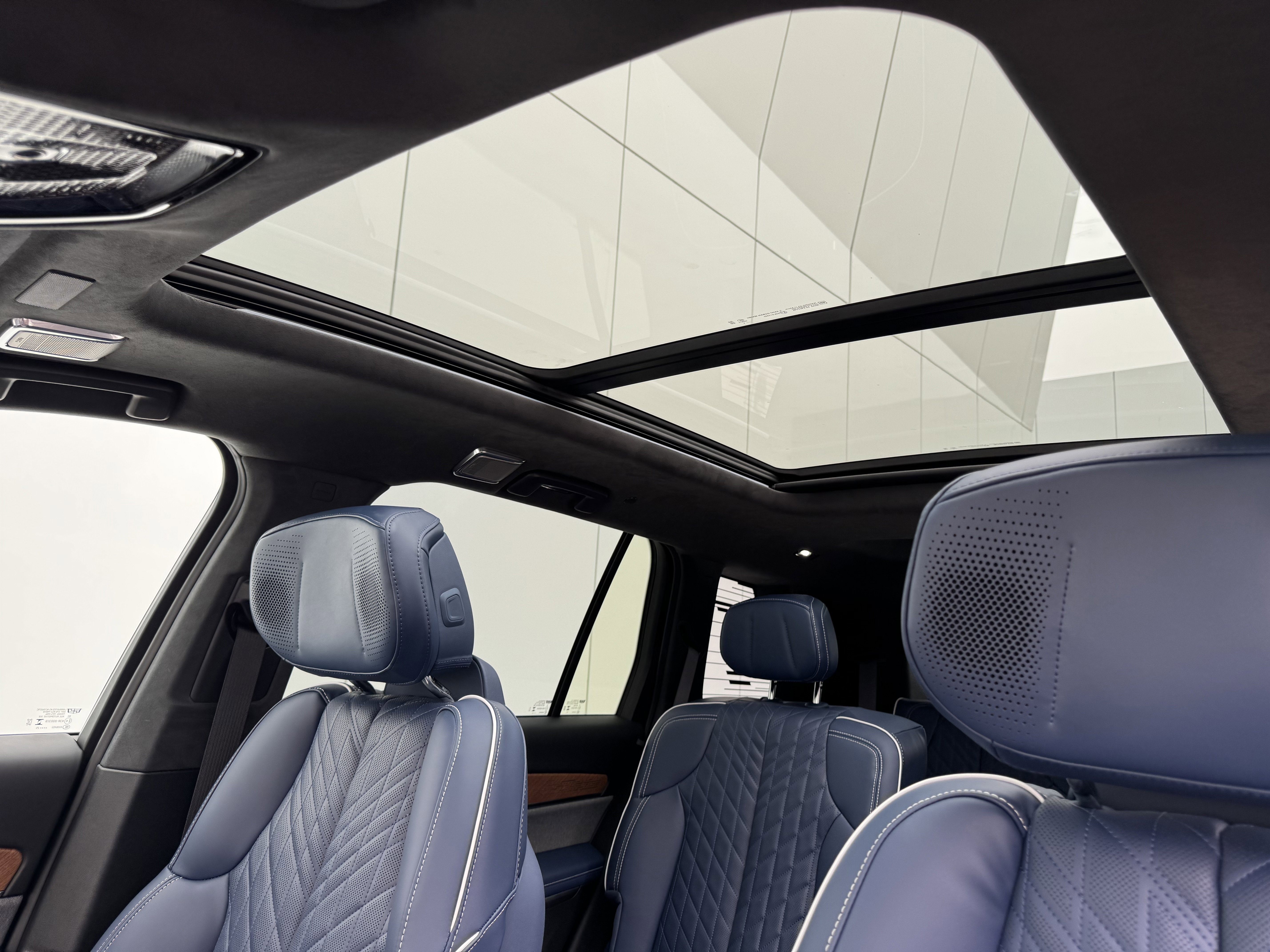 New 2026 Cadillac Vistiq Premium Luxury image 15