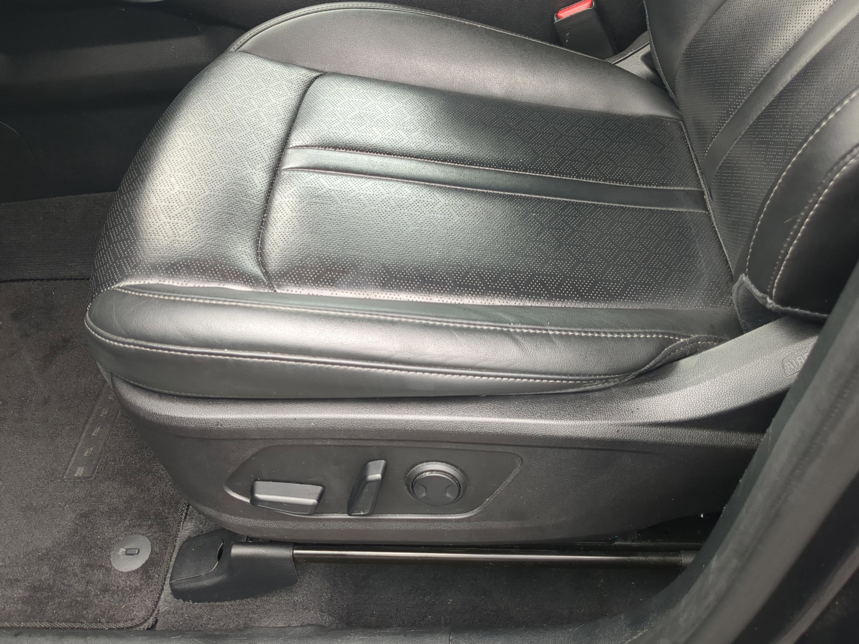 Used 2023 Kia Sorento S image 18