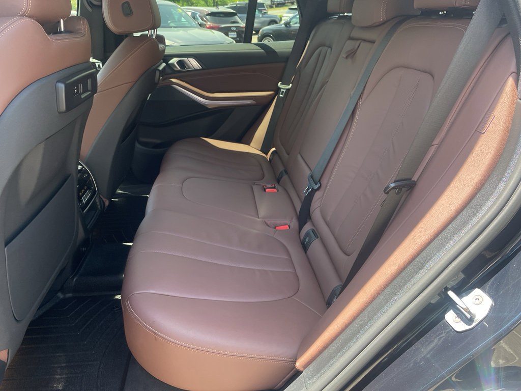 Used 2020 BMW X5 xDrive40i w/ M Sport Package AWD/4WD image 16