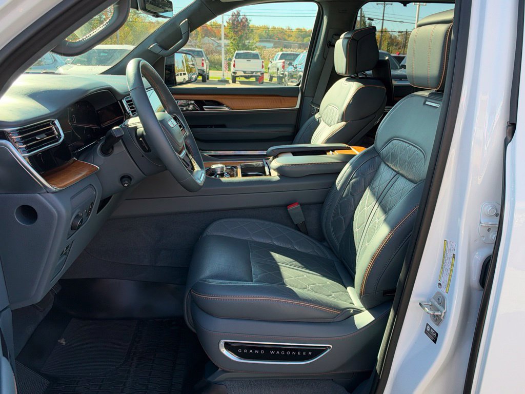 Used 2024 Jeep Grand Wagoneer Series III w/ Rear Seat Video Group 1 AWD/4WD image 23