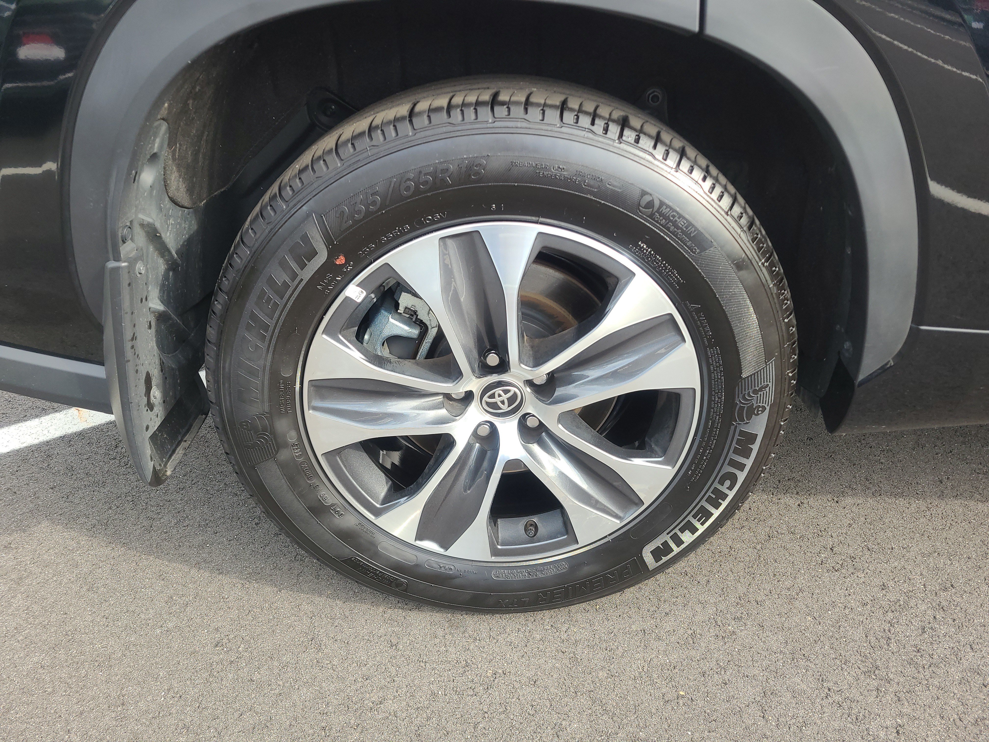 Certified 2026 Toyota Highlander XLE AWD/4WD image 11