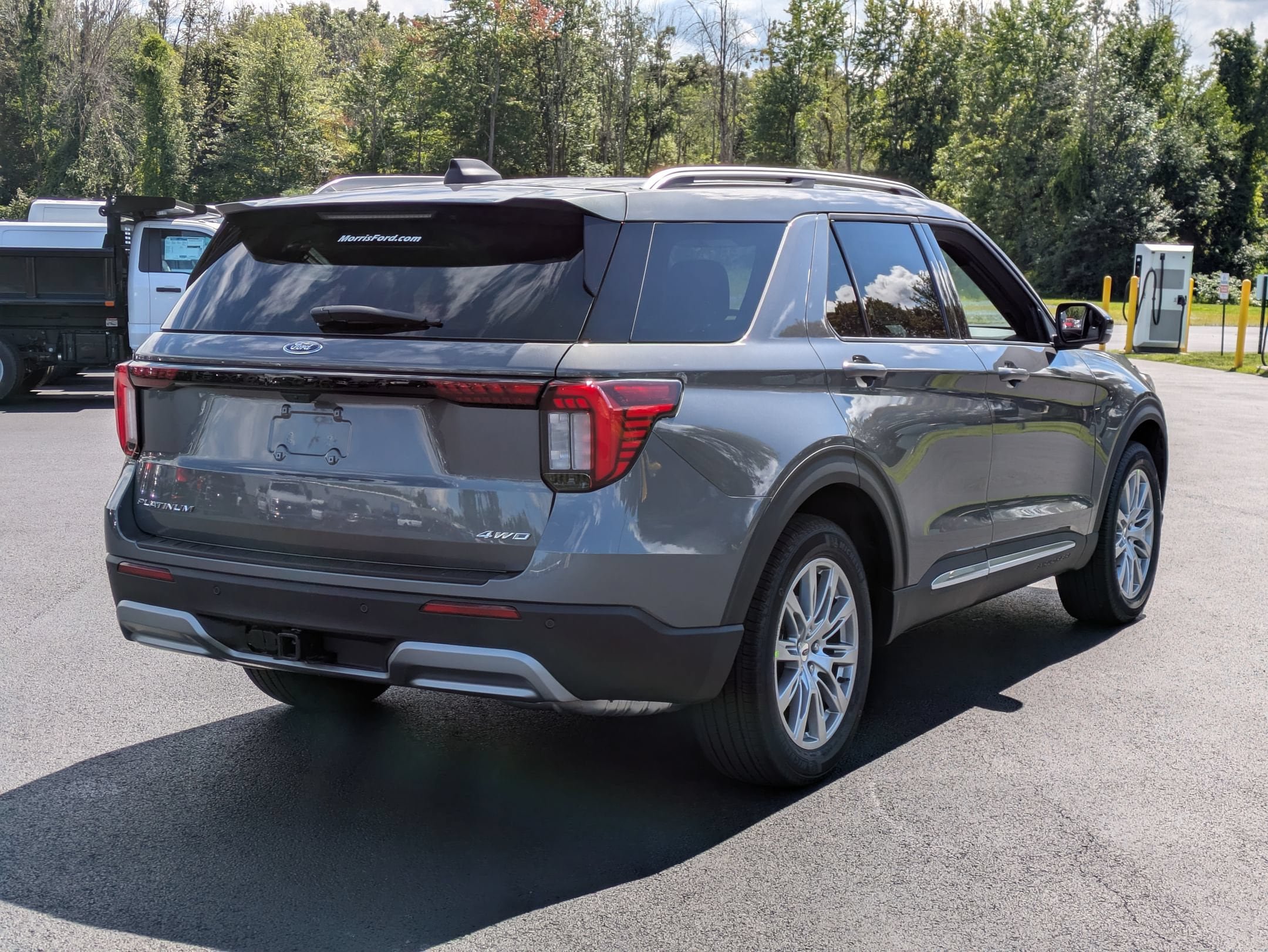 New 2026 Ford Explorer Platinum AWD/4WD image 3