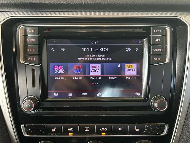Used 2019 Volkswagen Passat Wolfsburg Edition FWD image 14