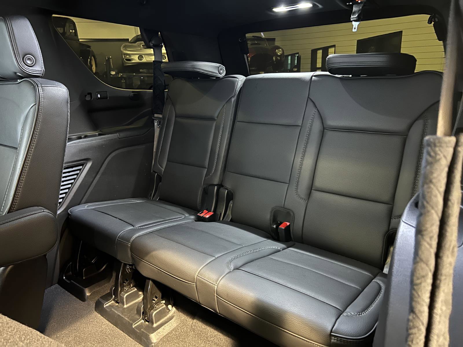 Used 2024 GMC Yukon Denali w/ Advanced Technology Package image 34