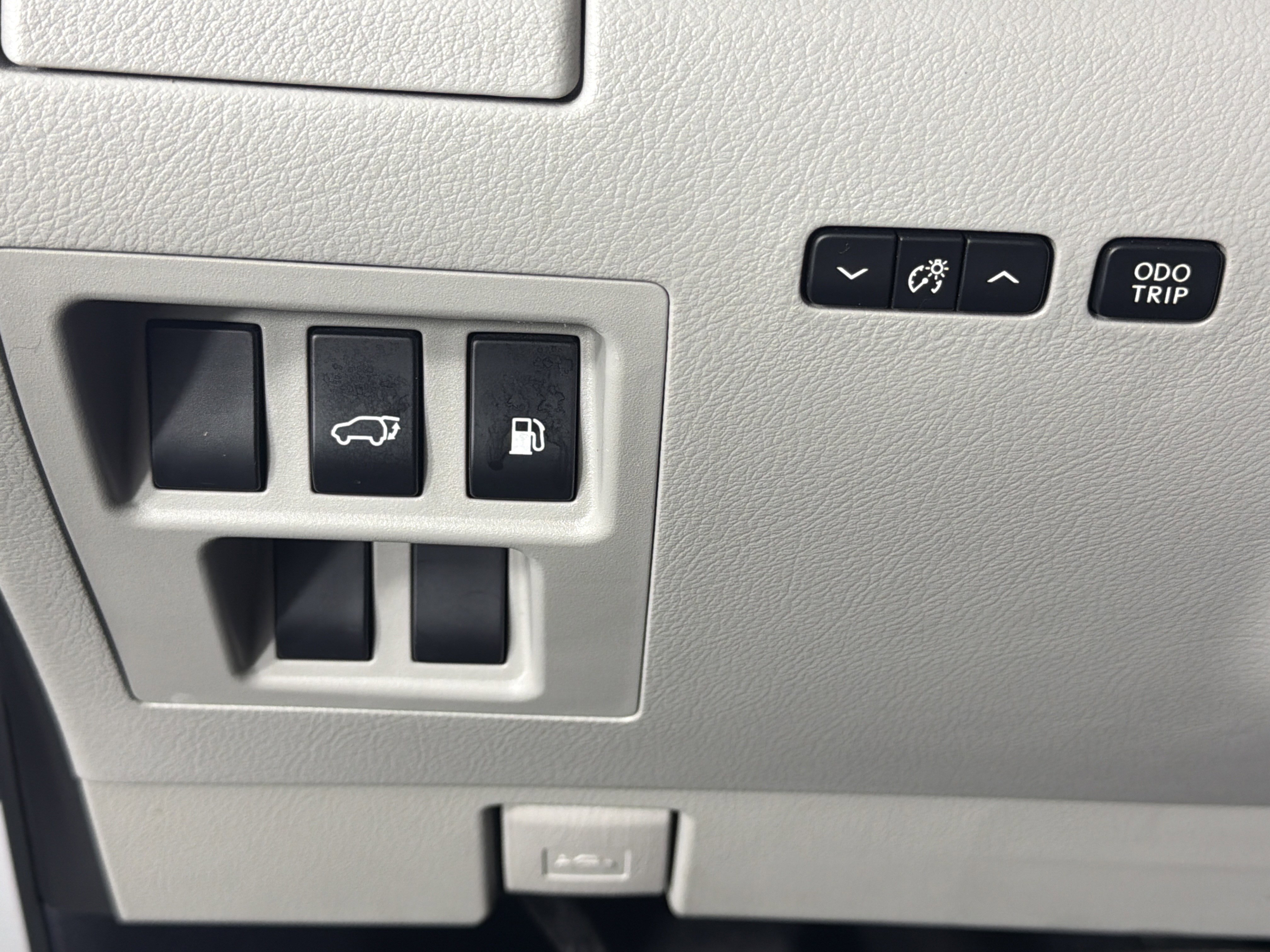 Used 2011 Lexus RX 450h AWD w/ Premium Pkg image 9