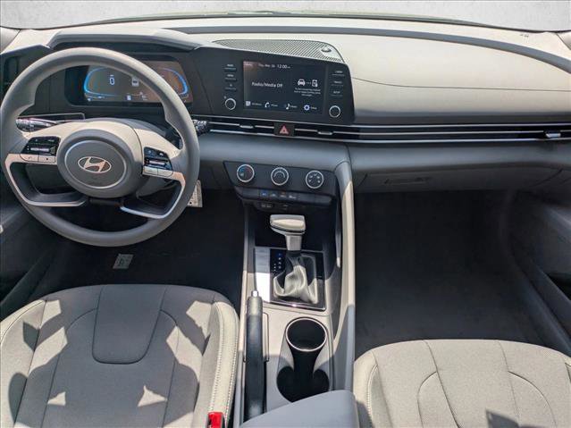 New 2026 Hyundai Elantra SE image 17