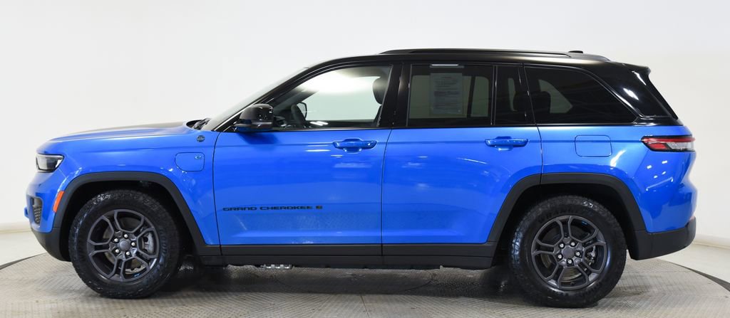 Used 2024 Jeep Grand Cherokee Trailhawk AWD/4WD image 11