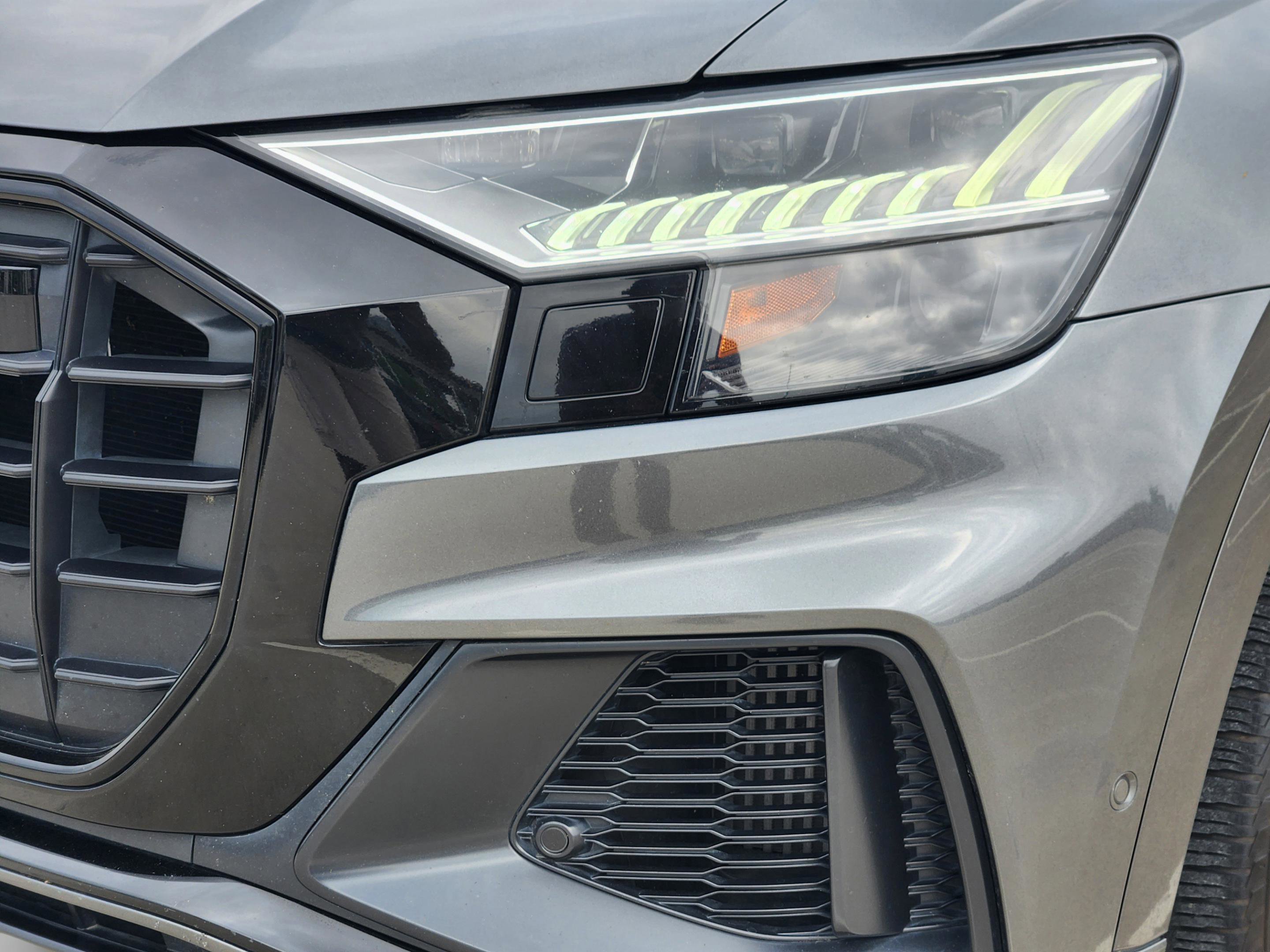 Used 2019 Audi Q8 Prestige w/ Adaptive Chassis Package image 9