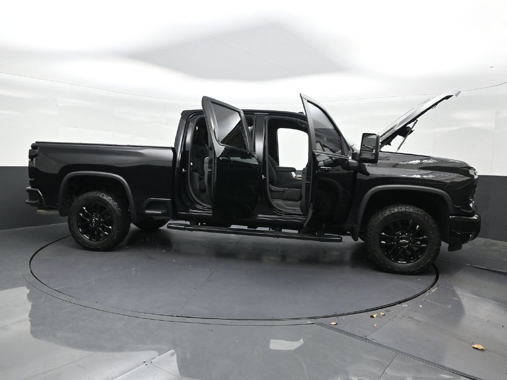 Used 2025 Chevrolet Silverado 2500 LT w/ Trail Boss Package AWD/4WD image 35