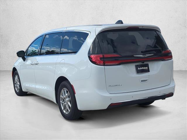 New 2026 Chrysler Pacifica Select image 8