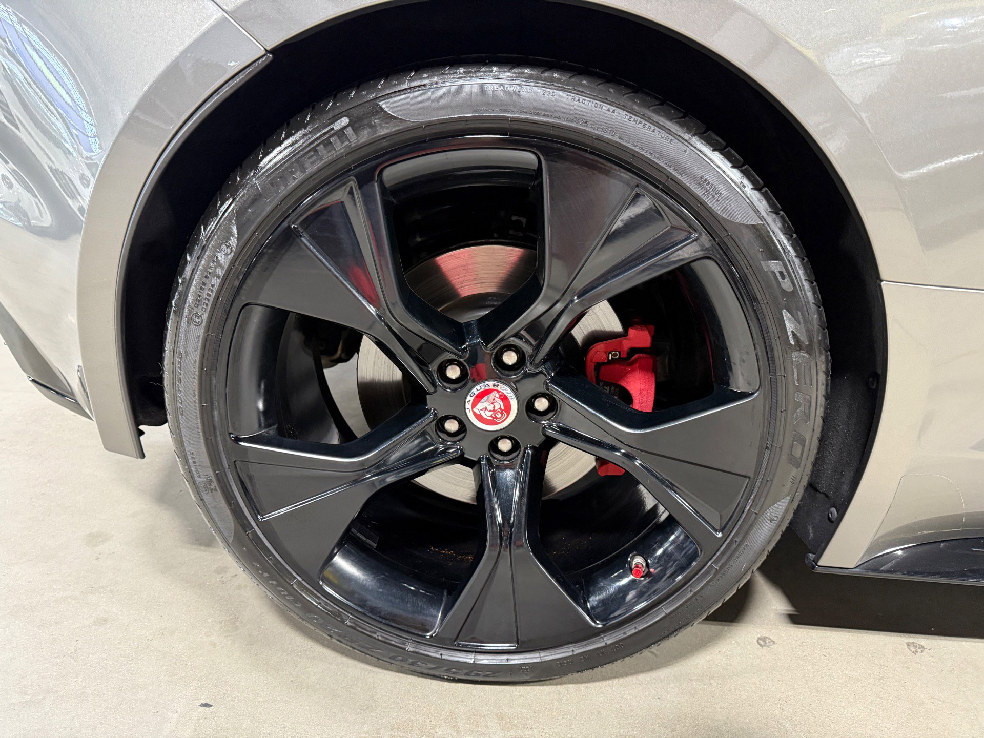 Used 2021 Jaguar F-TYPE R-Dynamic image 31