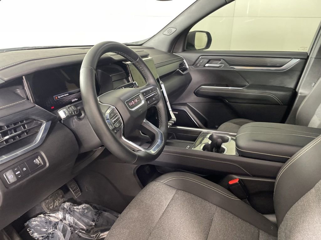 Used 2025 GMC Acadia Elevation image 19