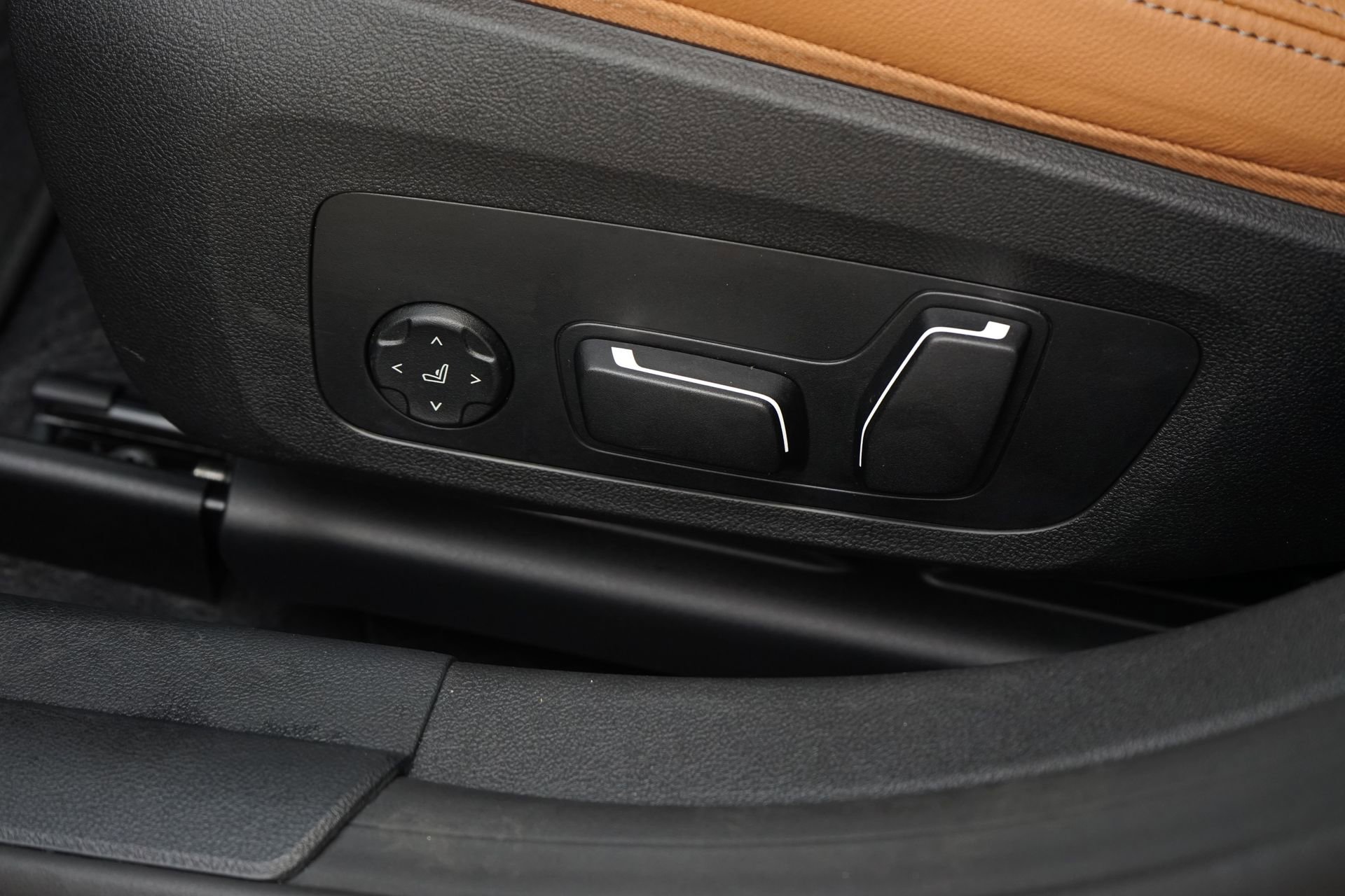 Used 2026 BMW M440i w/ Premium Package image 26