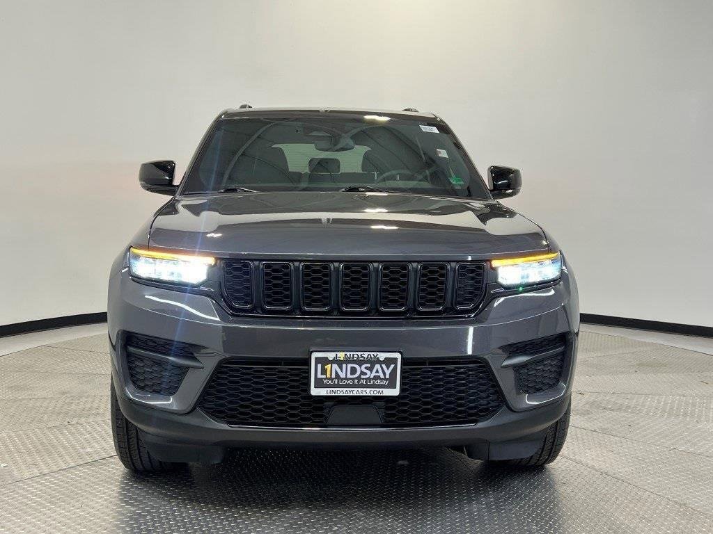 Used 2024 Jeep Grand Cherokee Altitude video 2